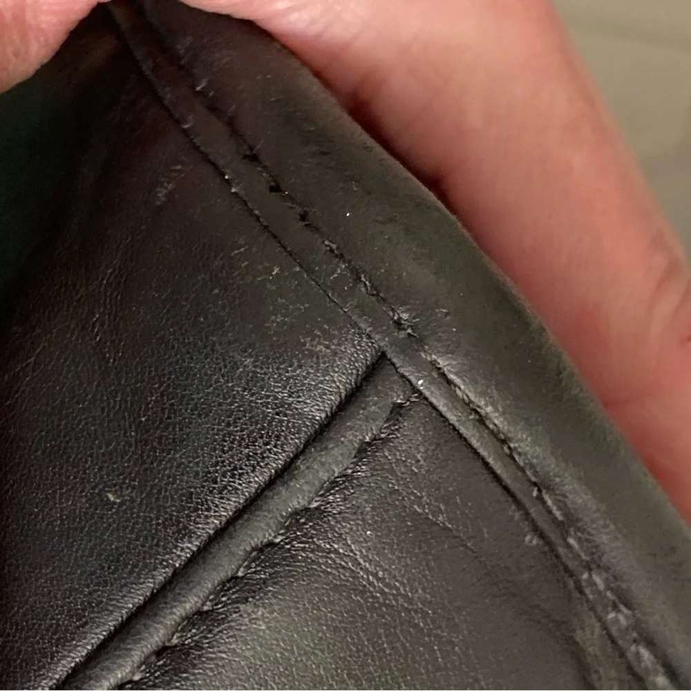 Tumi black leather mens briefcase bag